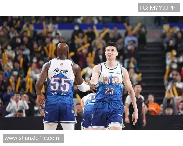 CBA精彩对决广东队与新疆队比赛视频回顾与精彩瞬间分析