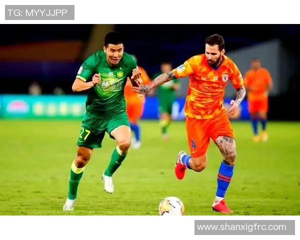 北京国安与山东鲁能激战正酣谁能在这场对决中笑到最后