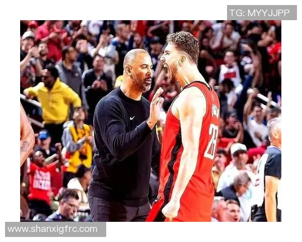 火箭与奇才激战正酣NBA赛场精彩瞬间回顾与分析 火箭与奇才激战正酣NBA赛场精彩瞬间回顾与分析