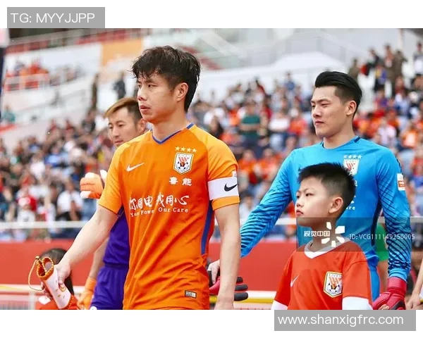 鲁能与恒丰激战正酣谁能在这场对决中笑到最后