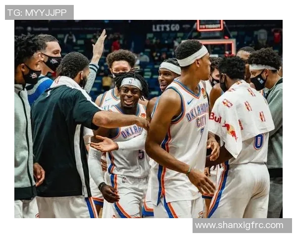 火箭队与雷霆队激战正酣球迷们快来一起直播精彩瞬间