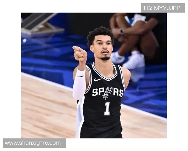 文班亚马法国队首战狂砍27分震惊意大利引发NBA球探热议